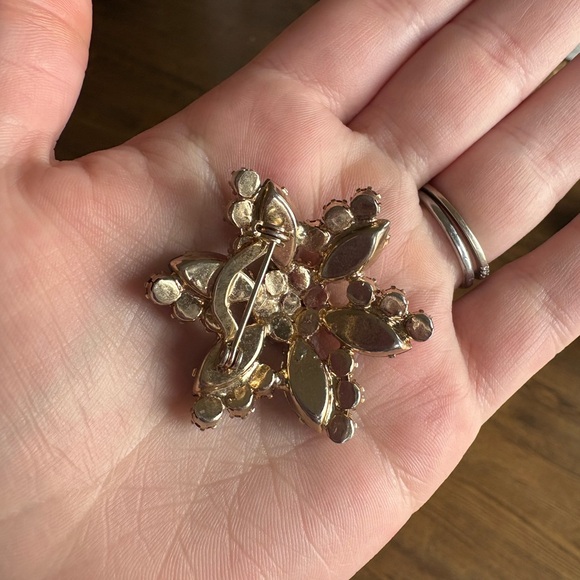 Vintage Aurora Borealis Rhinestone Brooch - Picture 3 of 3